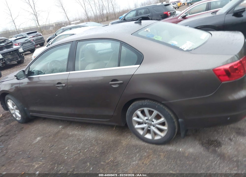 2013 VOLKSWAGEN JETTA 2.5L SE VIN: 3VWBP7AJ4DM427475