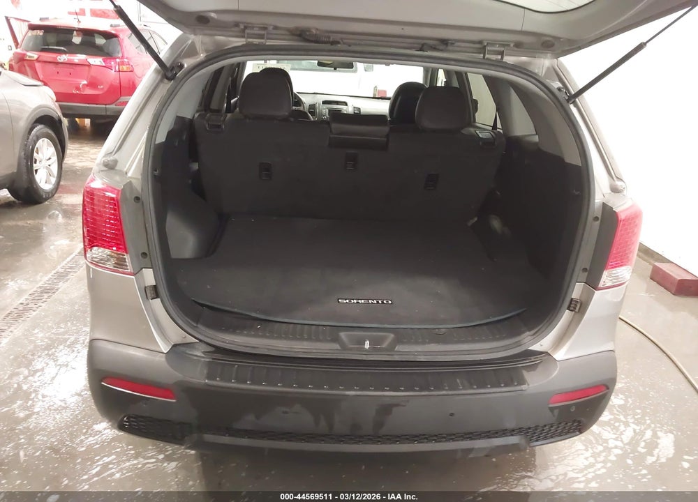 2013 KIA SORENTO EX V6 VIN: 5XYKUDA21DG410455