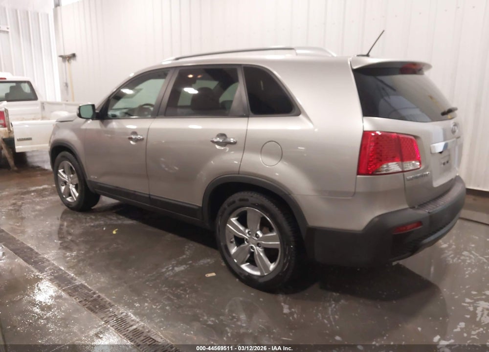 2013 KIA SORENTO EX V6 VIN: 5XYKUDA21DG410455