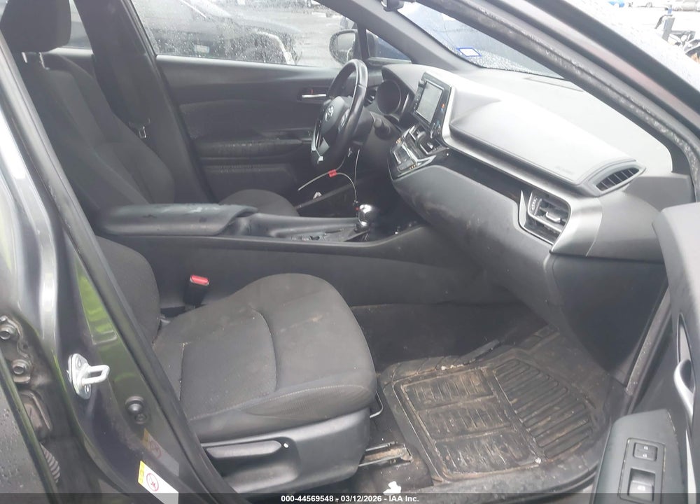 2018 TOYOTA C-HR XLE PREMIUM VIN: NMTKHMBX9JR045681