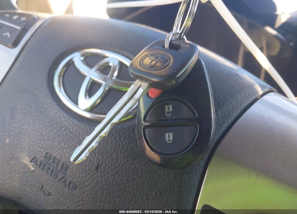 2013 TOYOTA HIGHLANDER VIN: 5TDZA3EH6DS040011