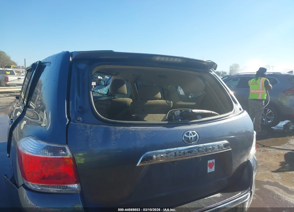 2013 TOYOTA HIGHLANDER VIN: 5TDZA3EH6DS040011