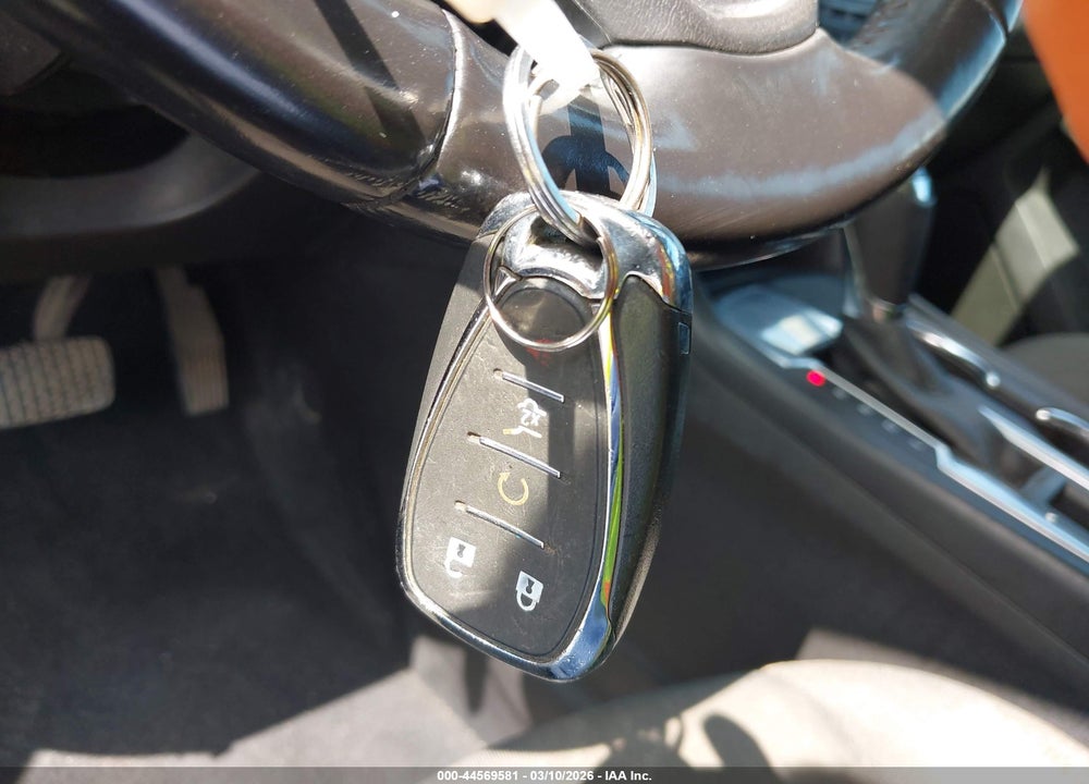 2018 CHEVROLET EQUINOX LT VIN: 2GNAXJEV4J6224771