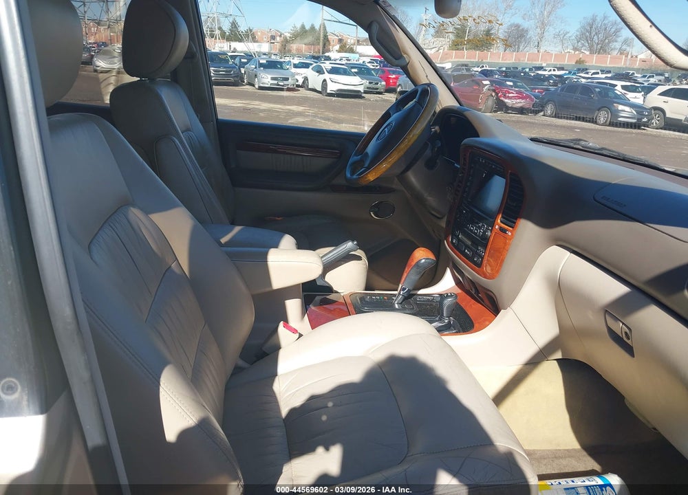 2002 LEXUS LX 470 VIN: JTJHT00WX23520574
