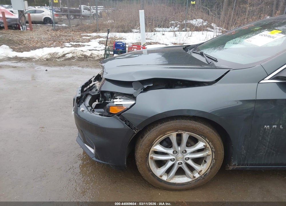 2018 CHEVROLET MALIBU LT VIN: 1G1ZD5ST4JF123758