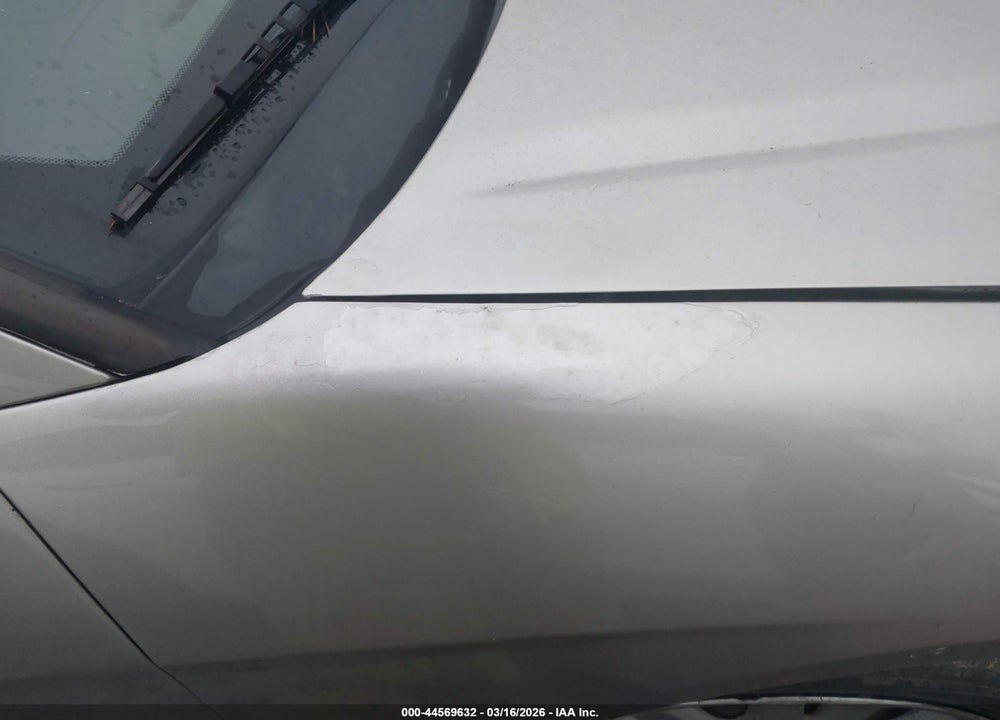 2005 HONDA CIVIC LX VIN: 2HGES16515H525985