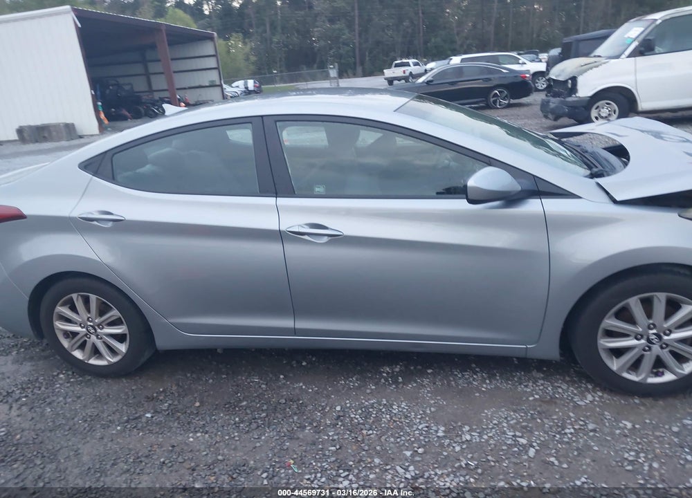 2015 HYUNDAI ELANTRA SE VIN: 5NPDH4AE3FH596745
