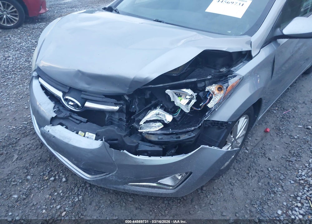 2015 HYUNDAI ELANTRA SE VIN: 5NPDH4AE3FH596745