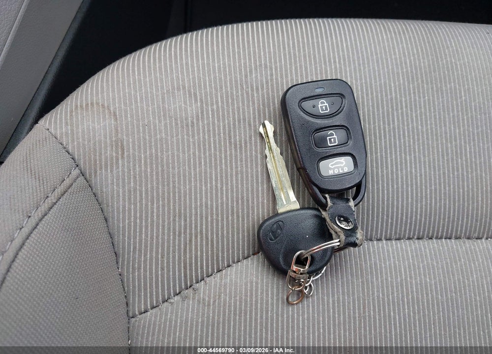 2018 HYUNDAI ELANTRA SE VIN: 5NPD74LFXJH276582