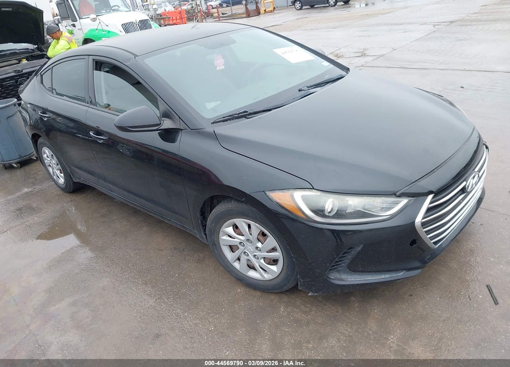 2018 HYUNDAI ELANTRA SE VIN: 5NPD74LFXJH276582