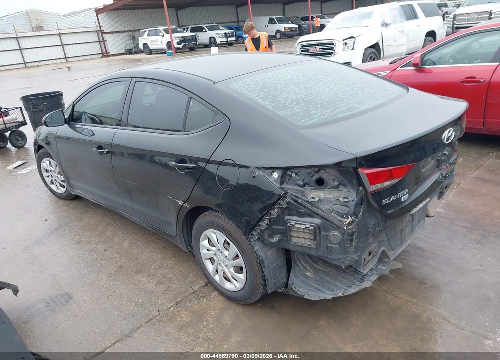 2018 HYUNDAI ELANTRA SE VIN: 5NPD74LFXJH276582