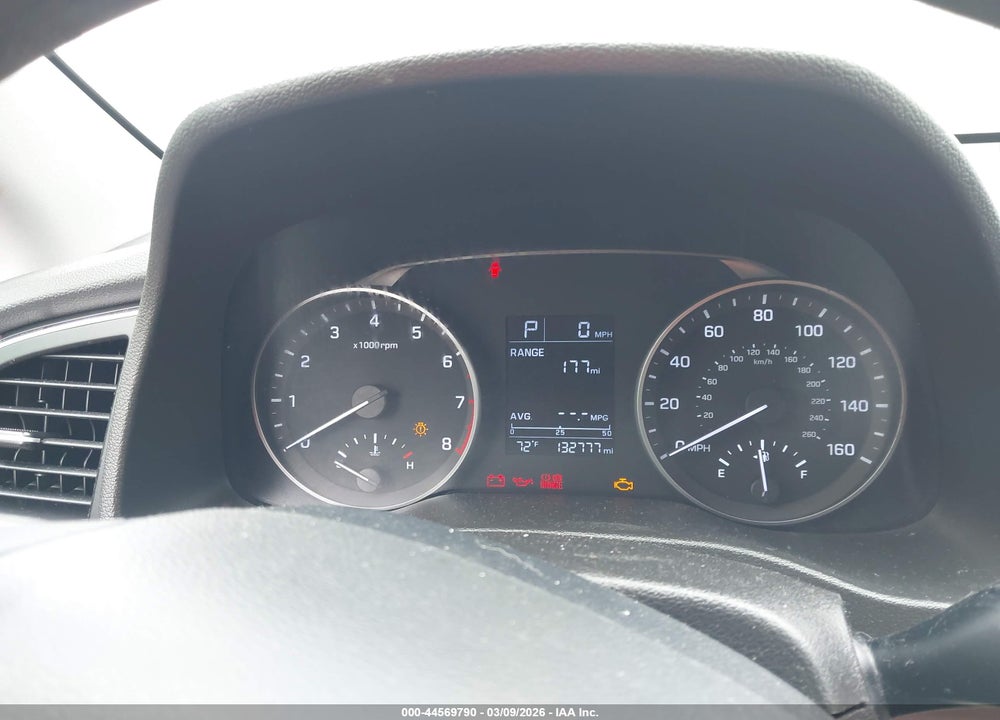 2018 HYUNDAI ELANTRA SE VIN: 5NPD74LFXJH276582