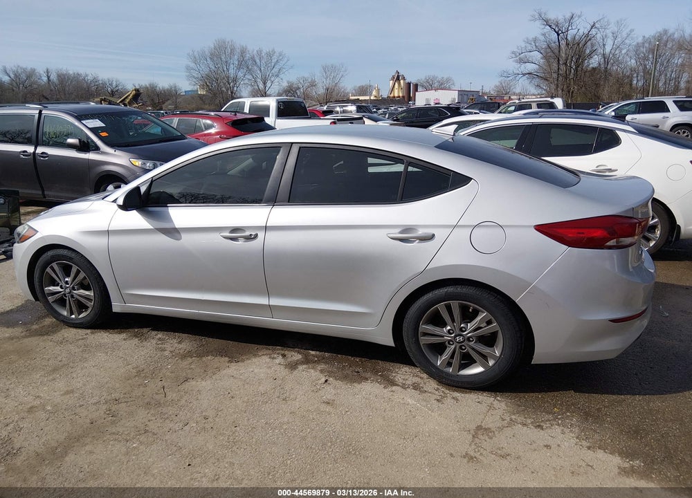 2018 HYUNDAI ELANTRA SEL VIN: 5NPD84LF8JH237826