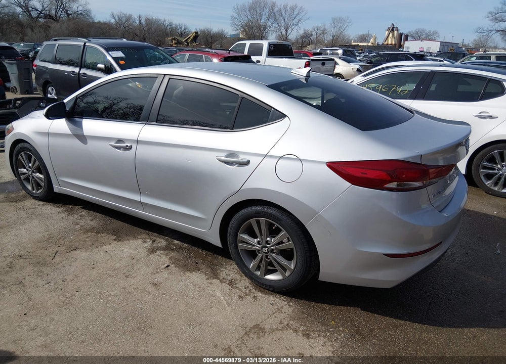 2018 HYUNDAI ELANTRA SEL VIN: 5NPD84LF8JH237826