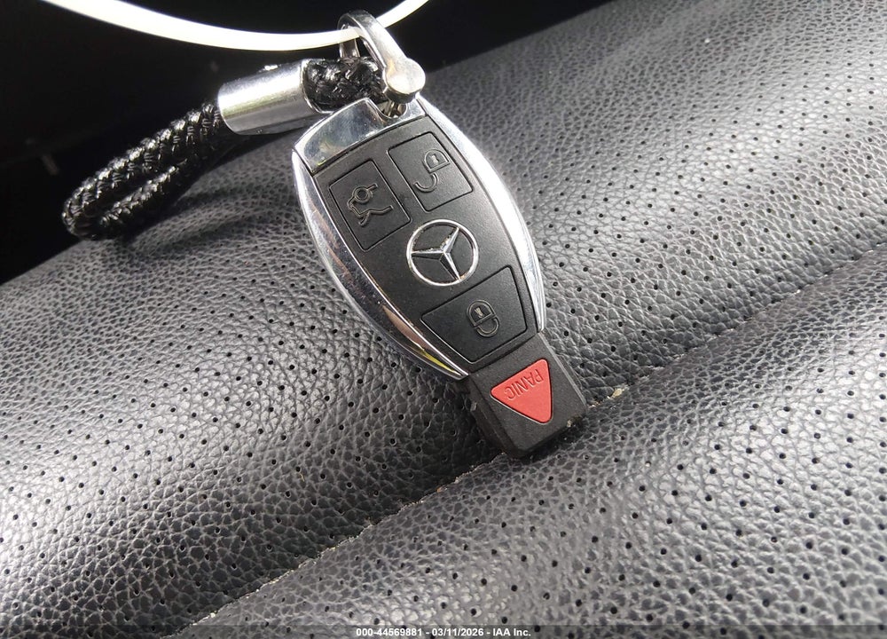 2015 MERCEDES-BENZ GLK 350 4MATIC VIN: WDCGG8JB9FG411111