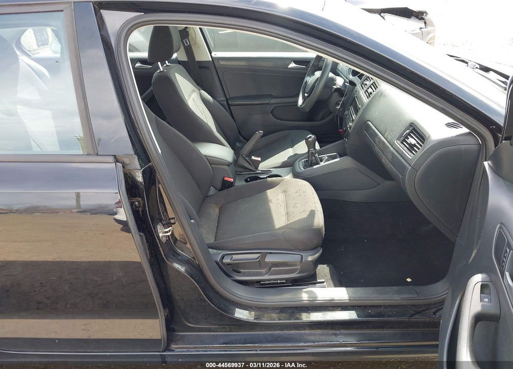 2015 VOLKSWAGEN JETTA 2.0L S VIN: 3VW1K7AJ3FM286475