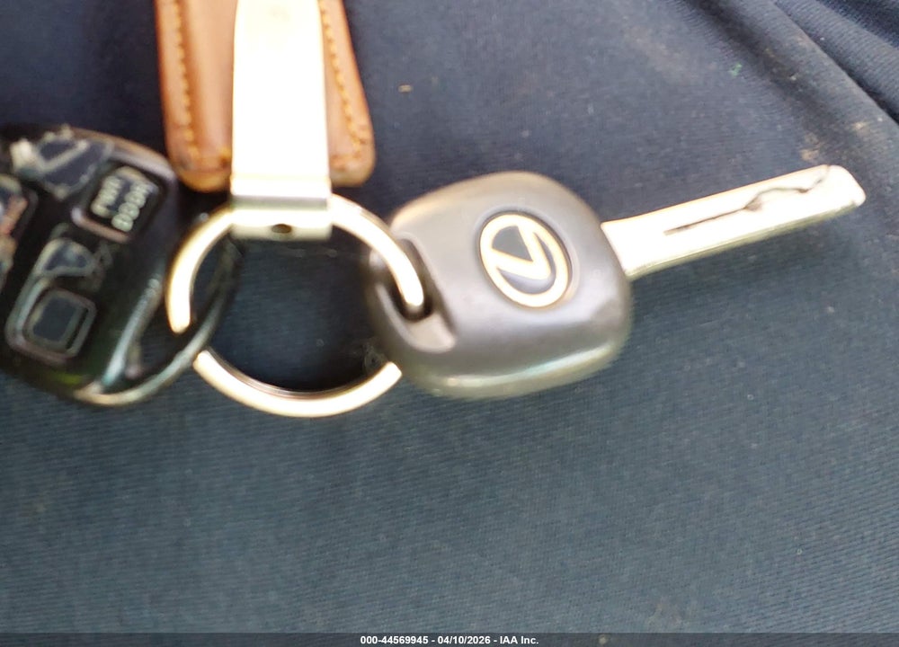 2004 LEXUS RX 330 VIN: JTJHA31UX40036526