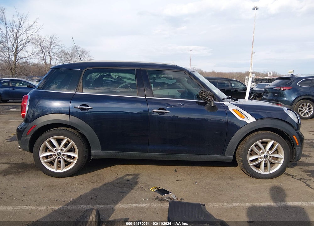 2013 MINI COUNTRYMAN COOPER VIN: WMWZB3C56DWM07394