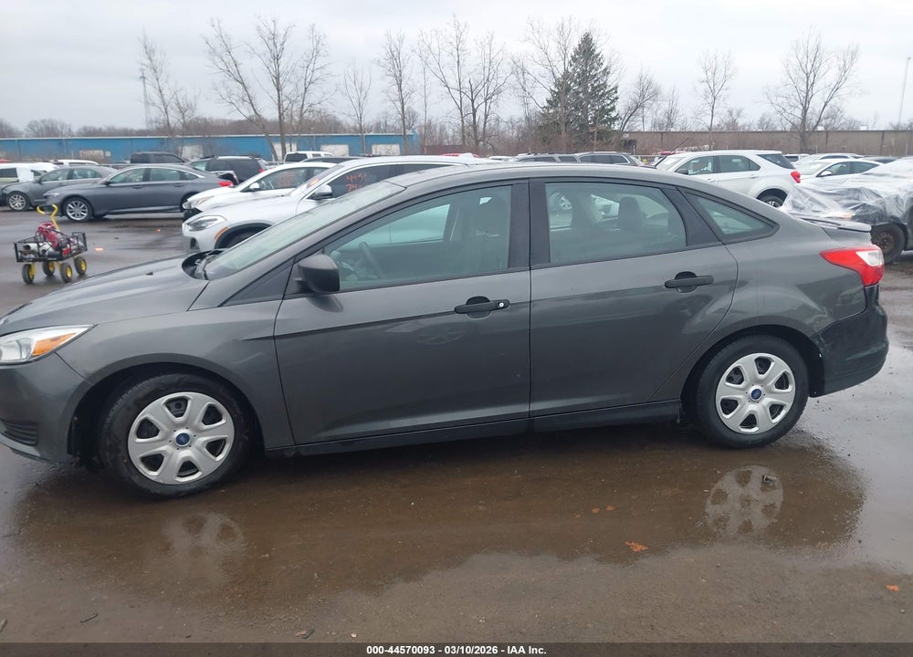 2015 FORD FOCUS S VIN: 1FADP3E25FL373833