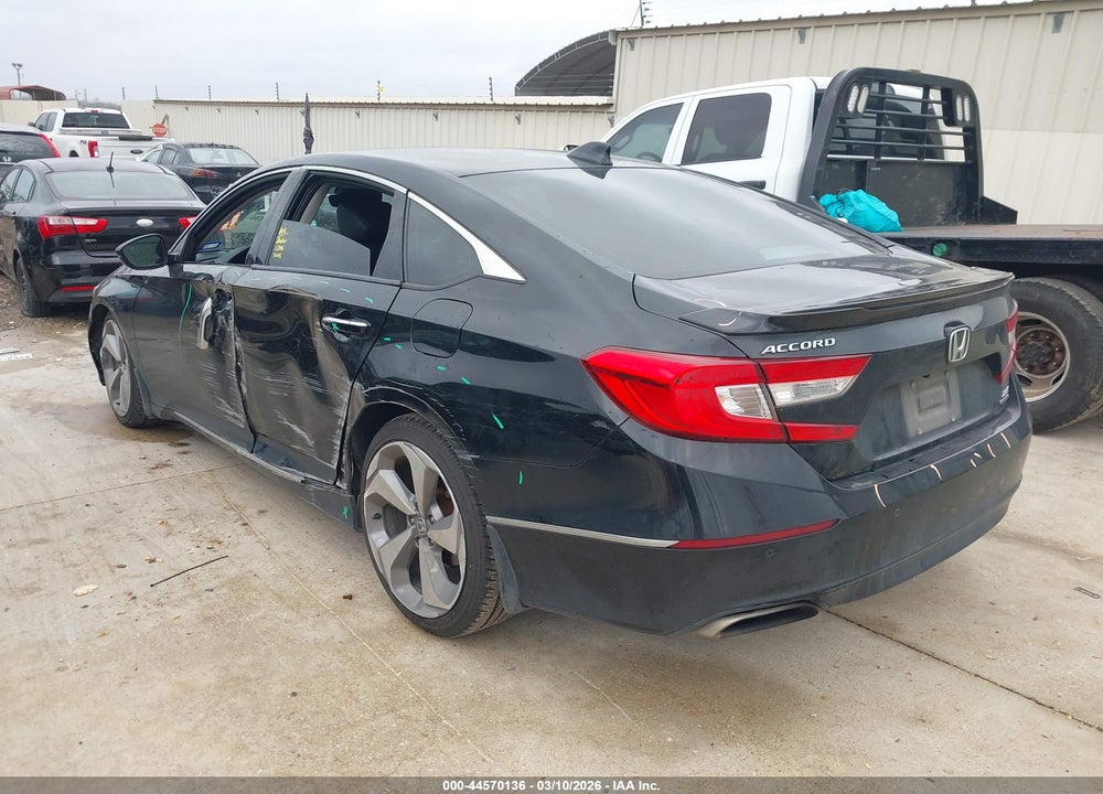 2018 HONDA ACCORD TOURING 2.0T VIN: 1HGCV2F95JA013016