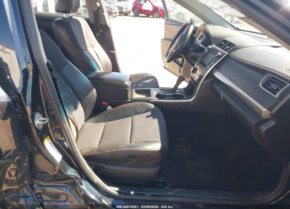 2016 TOYOTA CAMRY SE VIN: 4T1BF1FK1GU525718