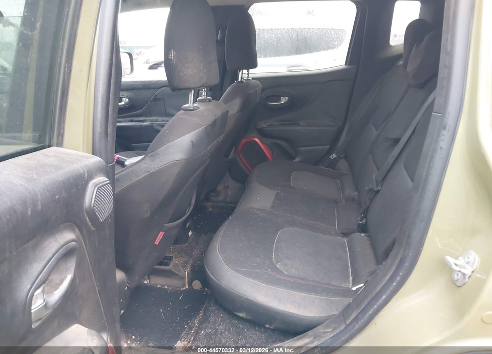 2015 JEEP RENEGADE TRAILHAWK VIN: ZACCJBCT0FPB75645