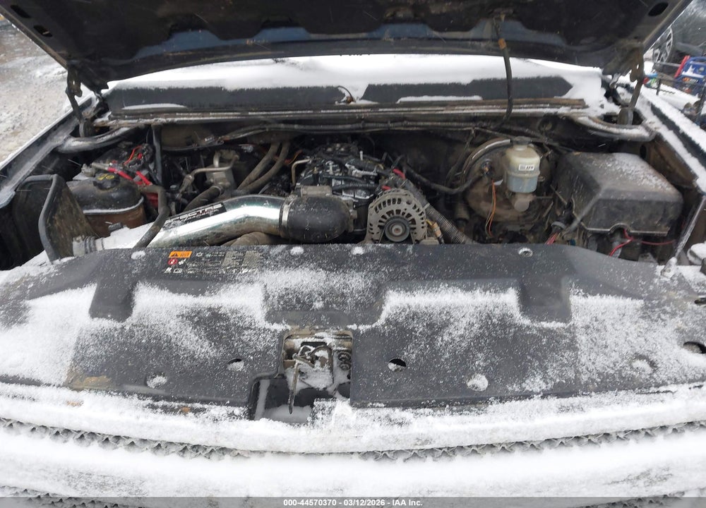 2011 CHEVROLET SILVERADO 1500 LT VIN: 3GCPKSE32BG341549