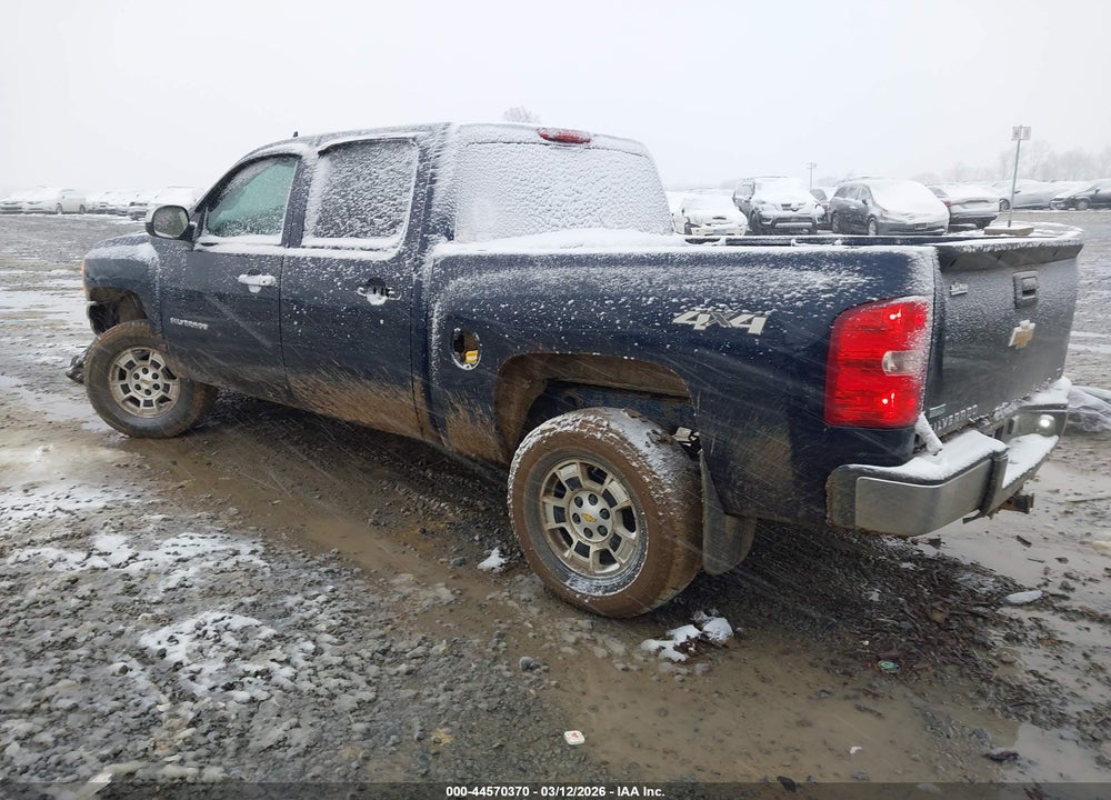 2011 CHEVROLET SILVERADO 1500 LT VIN: 3GCPKSE32BG341549