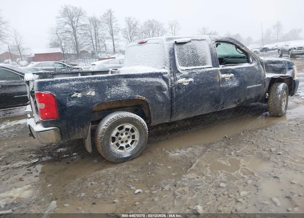 2011 CHEVROLET SILVERADO 1500 LT VIN: 3GCPKSE32BG341549