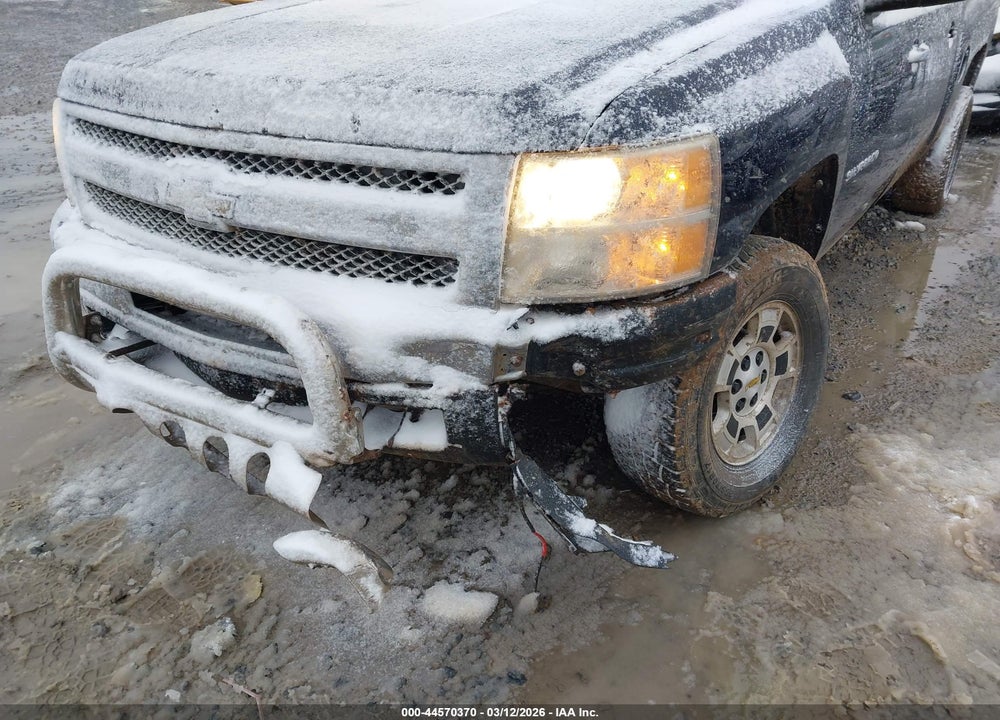 2011 CHEVROLET SILVERADO 1500 LT VIN: 3GCPKSE32BG341549
