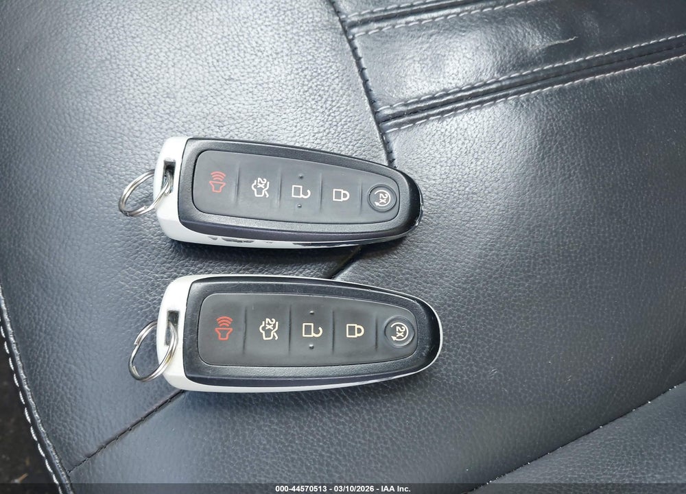 2014 FORD FOCUS TITANIUM VIN: 1FADP3N22EL452245
