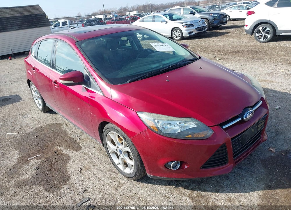 2014 FORD FOCUS TITANIUM VIN: 1FADP3N22EL452245