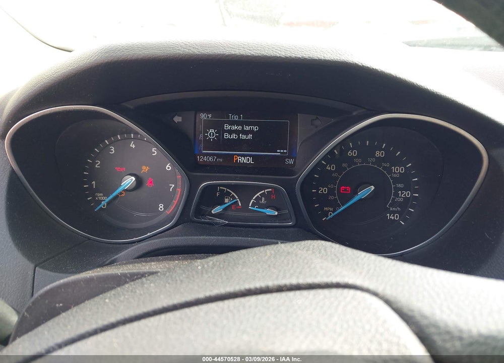 2015 FORD FOCUS SE VIN: 1FADP3F28FL239672