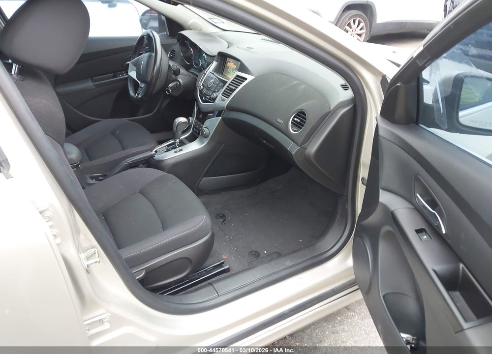 2014 CHEVROLET CRUZE 1LT AUTO VIN: 1G1PC5SB4E7281051