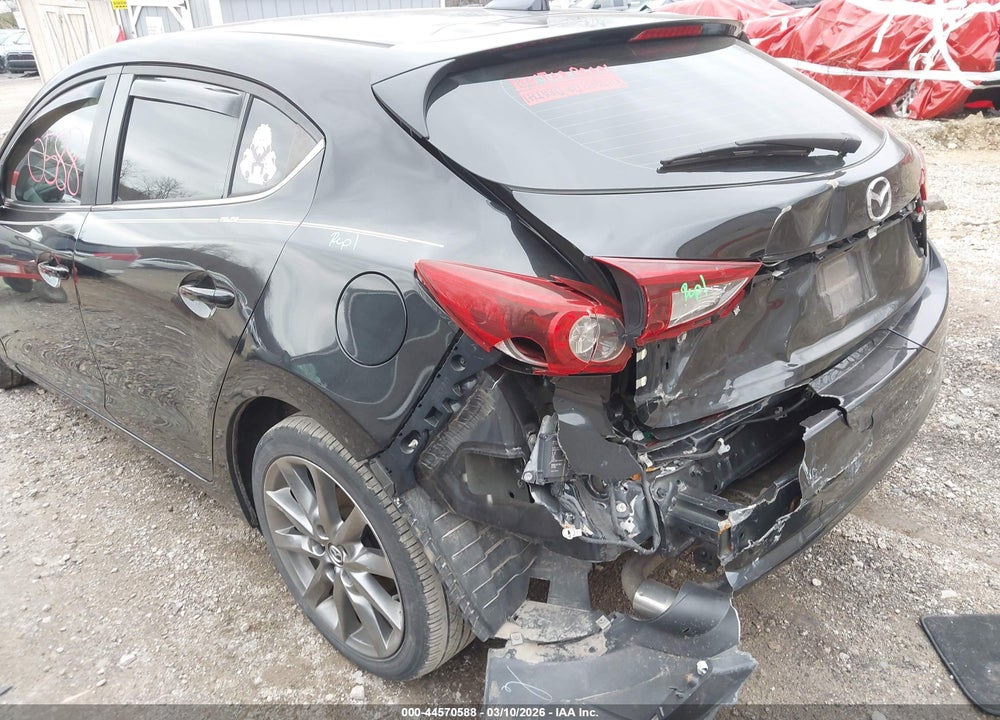 2018 MAZDA 3 GRAND TOURING VIN: 3MZBN1M38JM241692