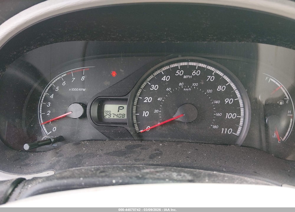 2011 TOYOTA SIENNA LE V6 VIN: 5TDKK3DC7BS062424