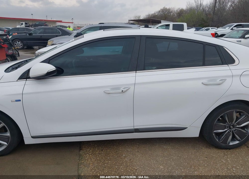 2018 HYUNDAI IONIQ HYBRID LIMITED VIN: KMHC05LC3JU065639