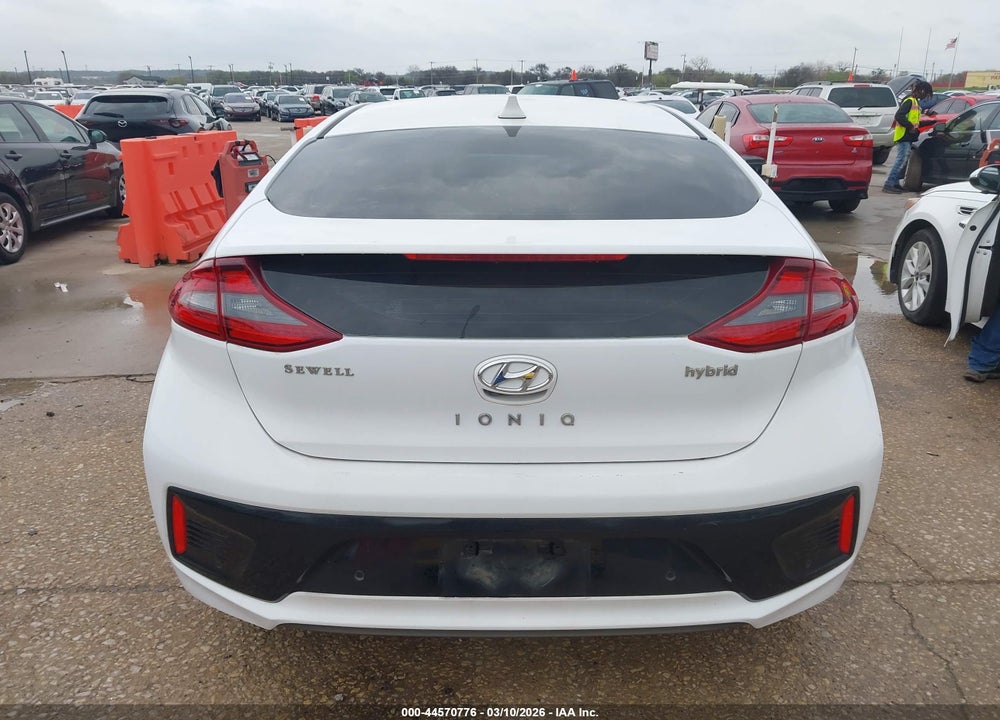 2018 HYUNDAI IONIQ HYBRID LIMITED VIN: KMHC05LC3JU065639