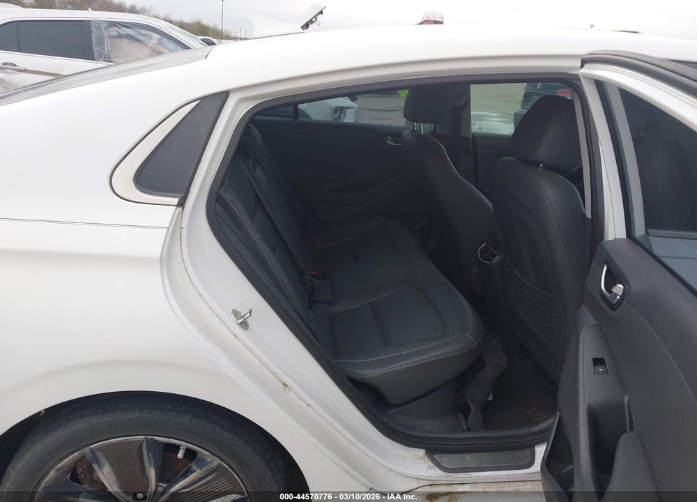 2018 HYUNDAI IONIQ HYBRID LIMITED VIN: KMHC05LC3JU065639