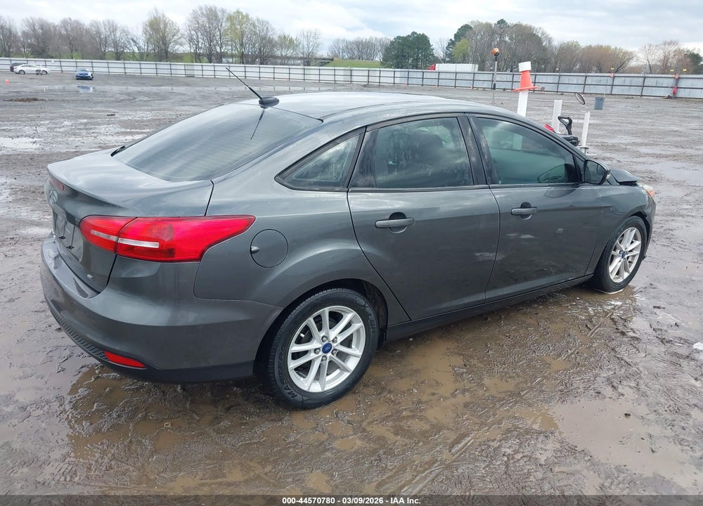 2017 FORD FOCUS SE VIN: 1FADP3F29HL235469
