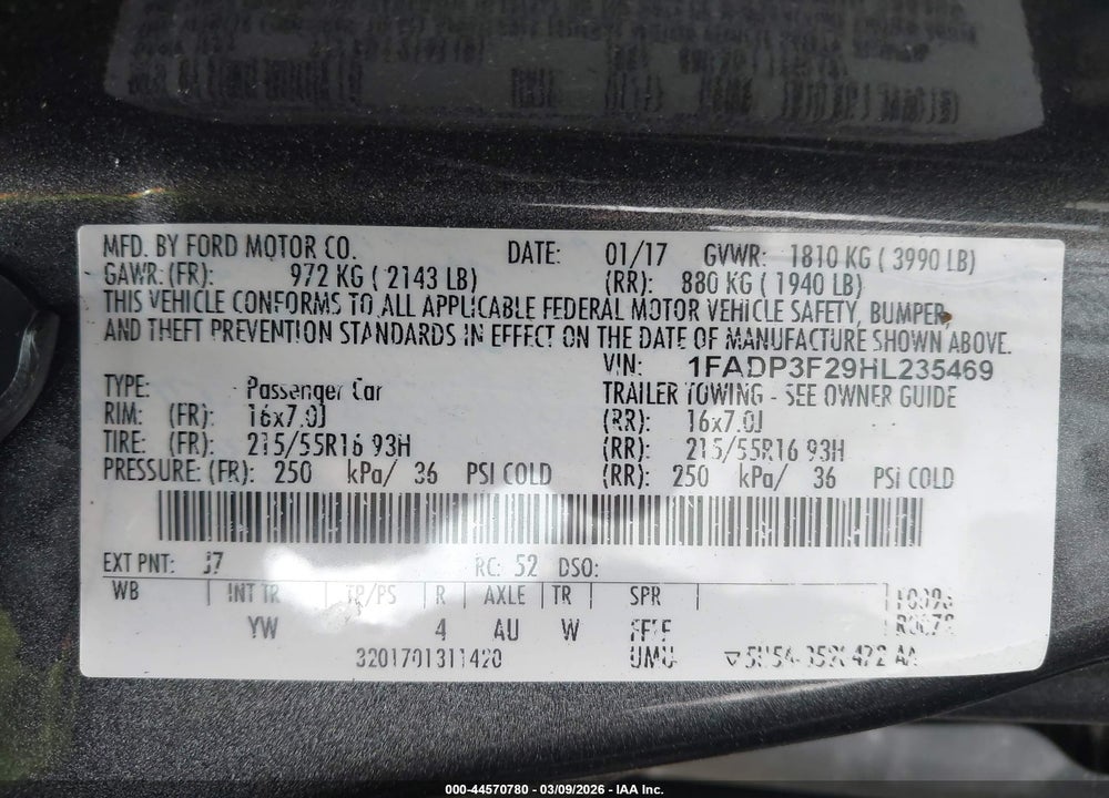2017 FORD FOCUS SE VIN: 1FADP3F29HL235469