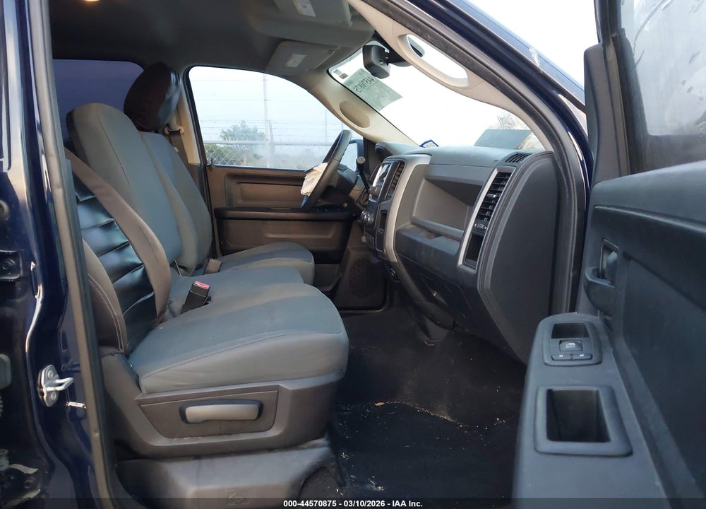 2017 RAM 2500 TRADESMAN  4X4 6'4 BOX VIN: 3C6UR5CL4HG553968
