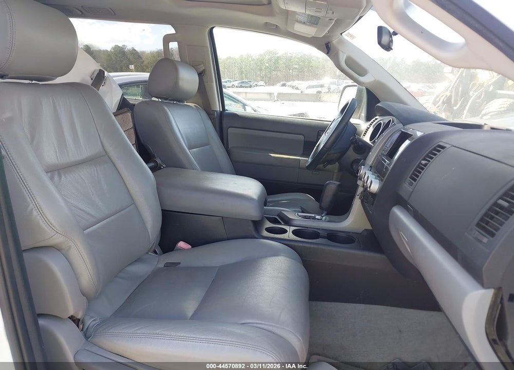 2010 TOYOTA SEQUOIA SR5 5.7L V8 VIN: 5TDZY5G14AS029270