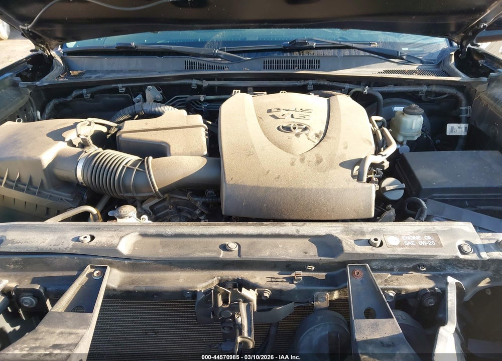 2016 TOYOTA TACOMA SR5 V6 VIN: 5TFSZ5AN4GX011820