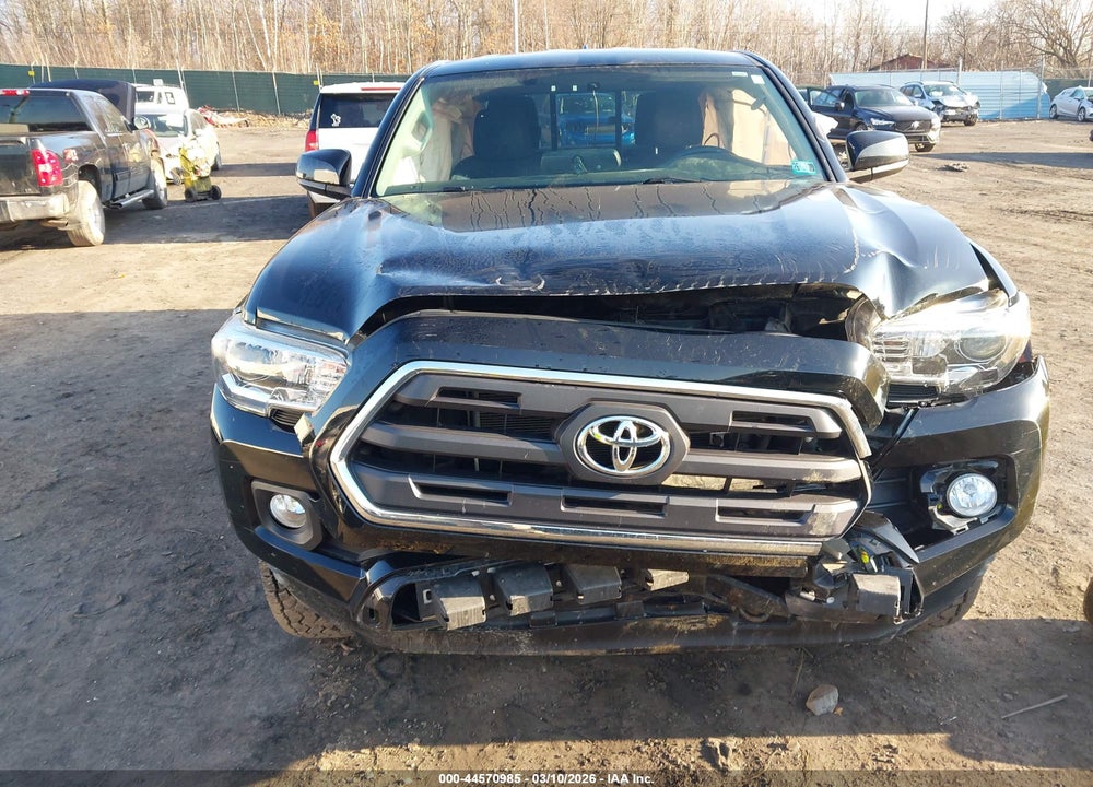 2016 TOYOTA TACOMA SR5 V6 VIN: 5TFSZ5AN4GX011820