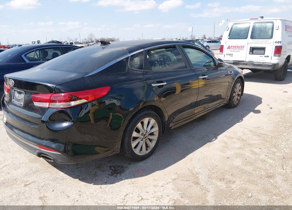 2016 KIA OPTIMA LX VIN: 5XXGT4L30GG021085