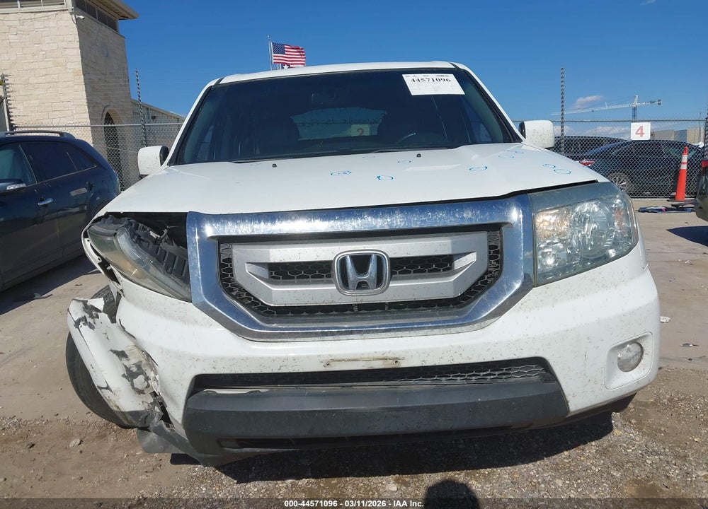 2011 HONDA PILOT EX-L VIN: 5FNYF3H57BB036291