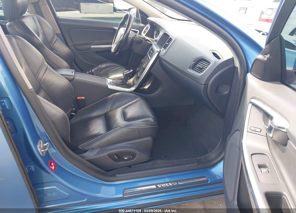 2014 VOLVO S60 T5 VIN: YV1612FH5E2272887