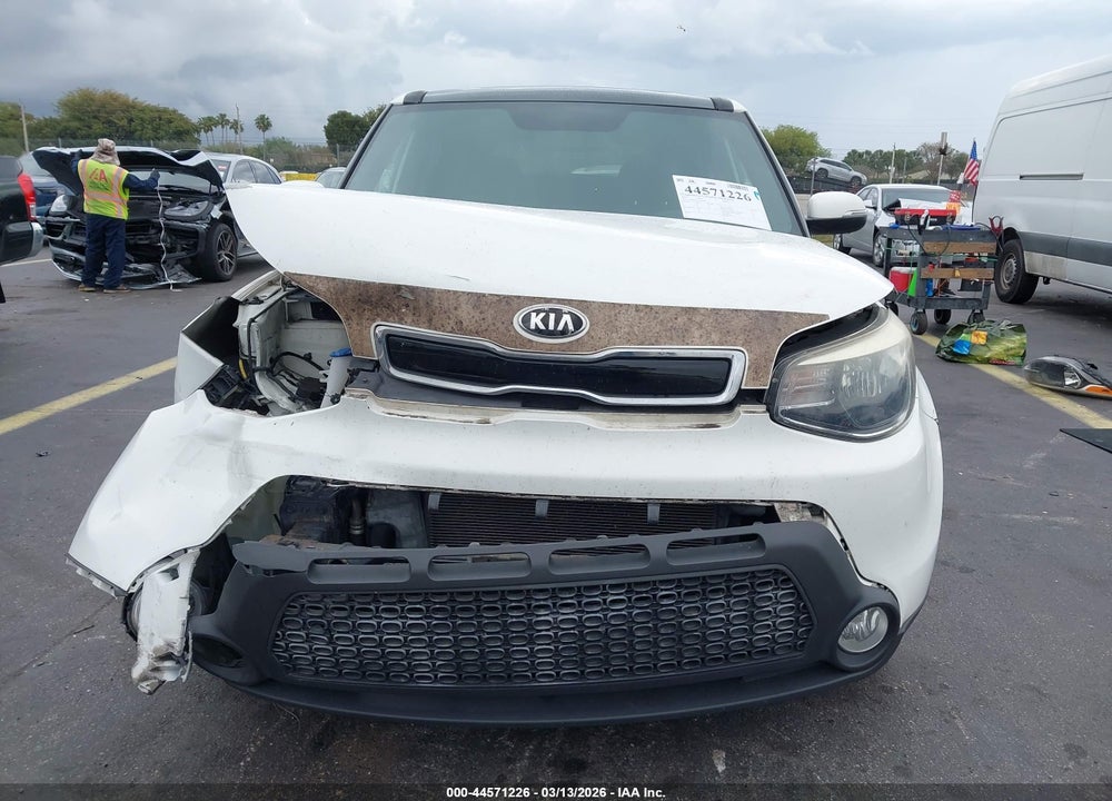 2014 KIA SOUL + VIN: KNDJP3A55E7025499