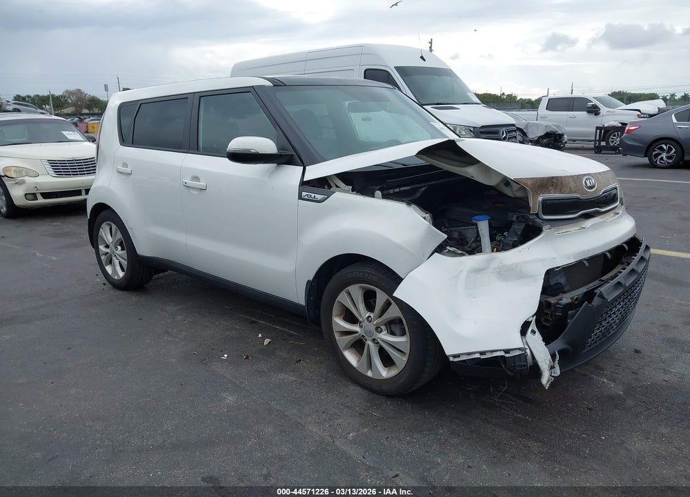 2014 KIA SOUL + VIN: KNDJP3A55E7025499